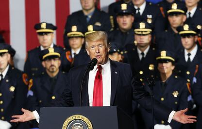 Le hice “un gran favor” a México con mi política migratoria, asegura Trump