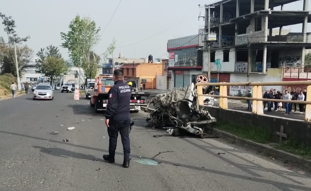 Accidente de auto en Atizapán deja un hombre muerto cerca del Tec de Monterrey. Foto: Especial