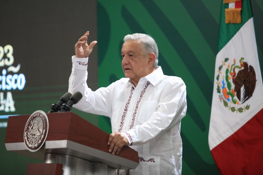 AMLO inaugura hoy el Tren Interoceánico; “obra estratégica que a todo mundo interesa”, afirma. Foto: Edwin Hernández / EL UNIVERSAL