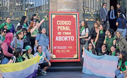Protestan feministas para que eliminen el delito de aborto del Código Penal