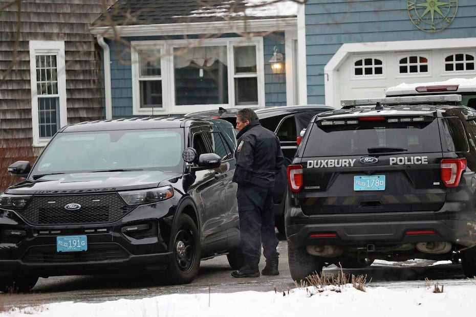 Policía investiga la casa de Massachusetts de Lindsay Clancy tras la muerte de sus hijos. Foto: AP
