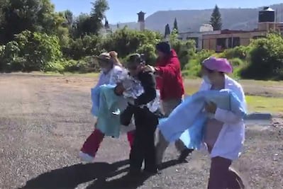 Mujer da a luz durante traslado en helicóptero en Michoacán