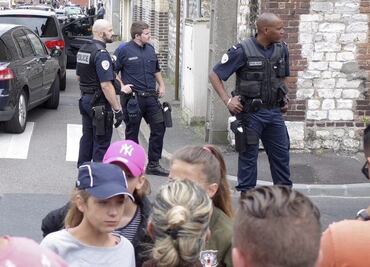 Agencia yihadista dice que ataque a iglesia francesa es obra del EI