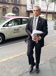 Usan funcionarios federales y locales transporte público