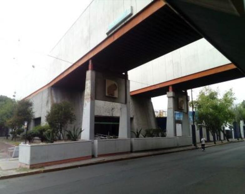 La estación del Metro que puede presumir un mamut