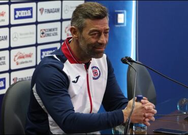 No voy a llorar a los muertos, voy a felicitar a los vivos: Pedro Caixinha
