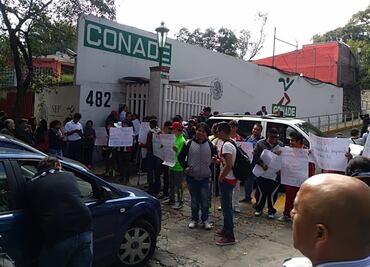 Atletas piden el pago de 10 meses de salario atrasado a la Conade