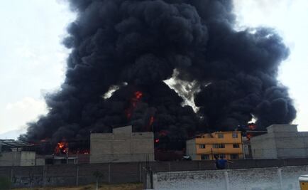 Controlado, 85% de incendio en fábrica de Tenayuca