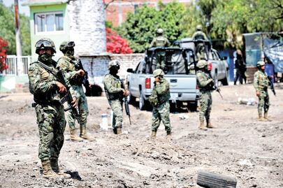 Detienen a "El 80", integrante del Cártel de Santa Rosa Lima; lo vinculan con la desaparición de dos militares