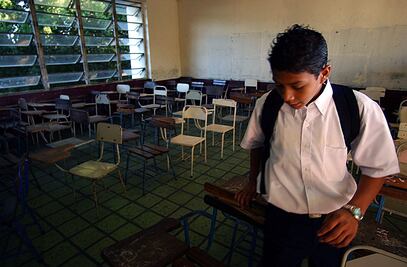 Profesora paraguaya es condenada a prisión por cachetear a un alumno