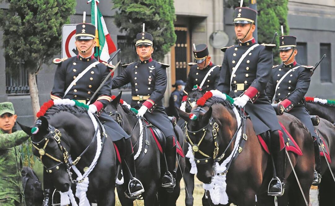 El desfile fue disfrutado por turistas y capitalinos.