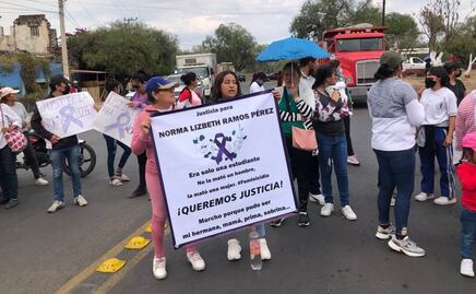 "No más bullying" Bloquean acceso a Teotihuacán por muerte de Norma Lizbeth tras pelea con una compañera
