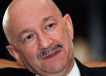 Asiste ex presidente Carlos Salinas a día de la Memoria del Holocausto