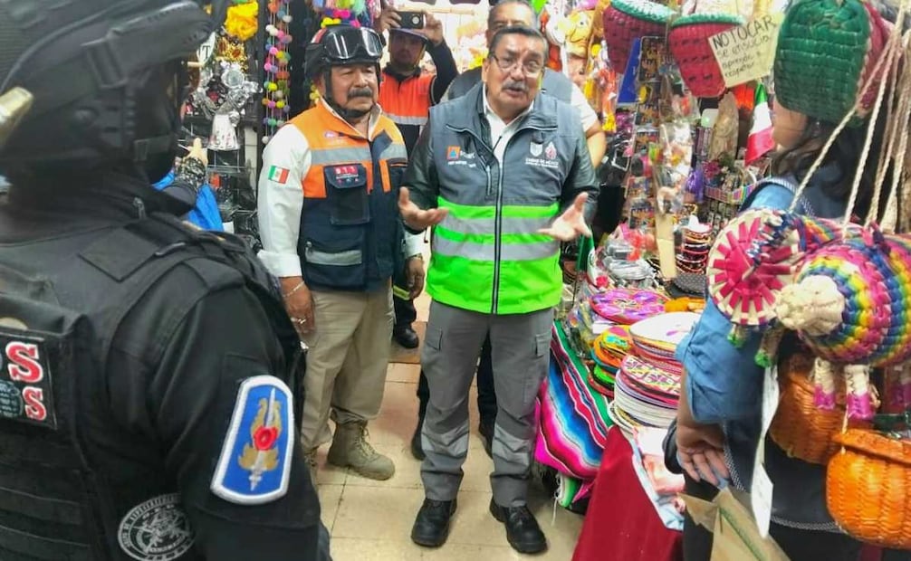 Visitan mercados de Coyoacán para evitar venta de pirotecnia (29/12/2025). Foto: Especial