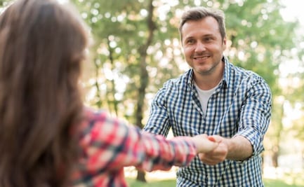 Aumenta tu encanto; cualidades que te convierten en una persona más atractiva, según la Inteligencia Artificial