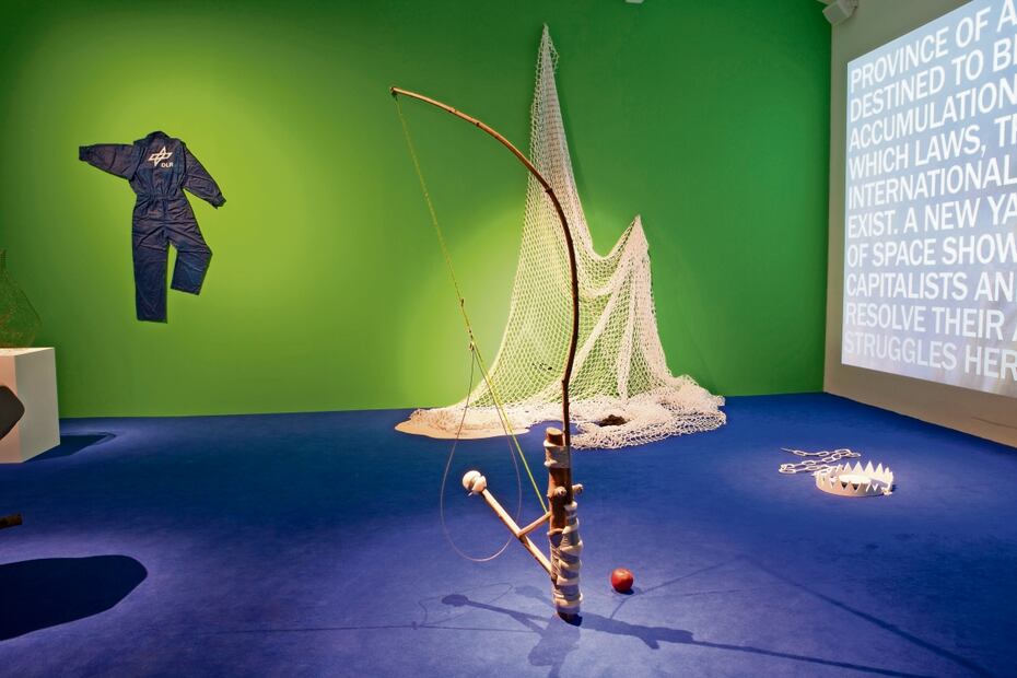 Rescatando mi propio cadáver (un conjunto alterno de peldaños para el ascenso a la os c u r i d ad ) , de Julieta Aranda, reflexiona sobre la condición del humano en el siglo XXI. Foto: Fundación PROA