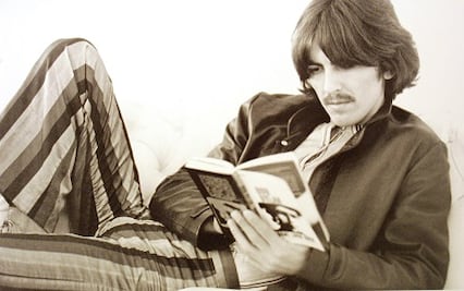 Enrico Caruso y George Harrison, en un día como hoy