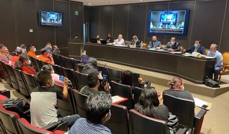 Salud de Veracruz explica a padres de niños con cáncer distribución de medicamentos