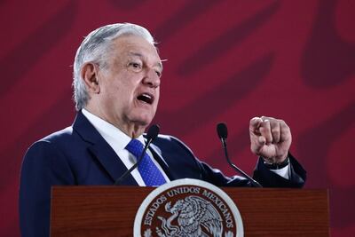 Tras presentar plan de Pemex, AMLO reitera que desconfía de calificadoras