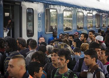 Baviera critica a Merkel por permitir la entrada de refugiados