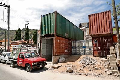 Vivirán en contenedores tras sismo del 19-S