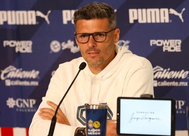 Fernando Ortiz 'trolea' a reportero en plena conferencia de prensa: "Me gustan las mujeres"