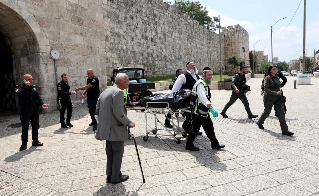 Paramédicos israelíes dijeron haber evacuado a dos hombres, de aproximadamente 50 y 25 años, a un hospital cercano. Foto: Ilustrativa / EFE