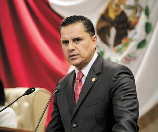 Con amparos, Sandoval busca salir de prisión