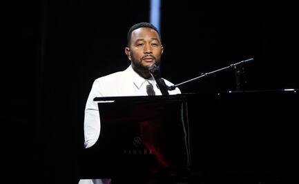 Tras perder a su bebé, John Legend le canta a su esposa en los Billboard 2020