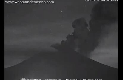Popocatépetl lanza columna de vapor y ceniza de mil 200 metros de altura