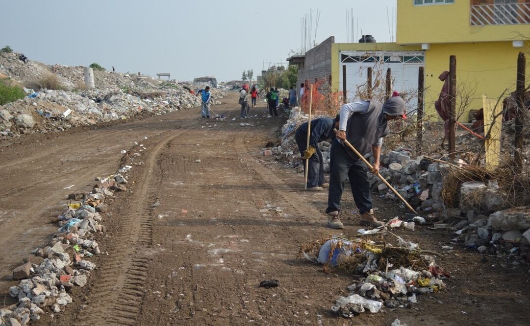Por lluvias sanean alrededores del río "La Compañía"