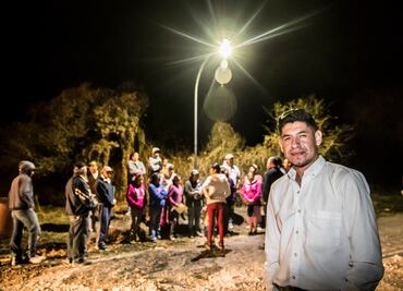 Combaten con luz el rezago social