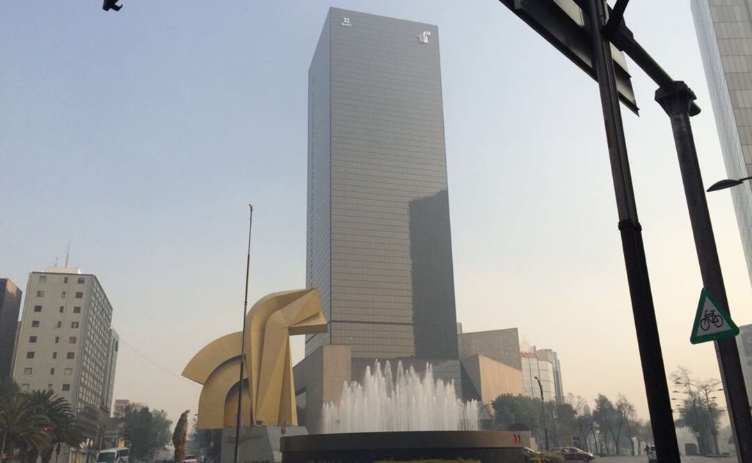 Controlan incendio en Atenco; provoca bruma en Valle de México