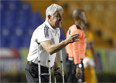 "Mi renovación no depende de él": contundente mensaje de 'Tuca' a Mauricio Culebro