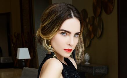 ​Belinda luce sus curvas en traje de baño