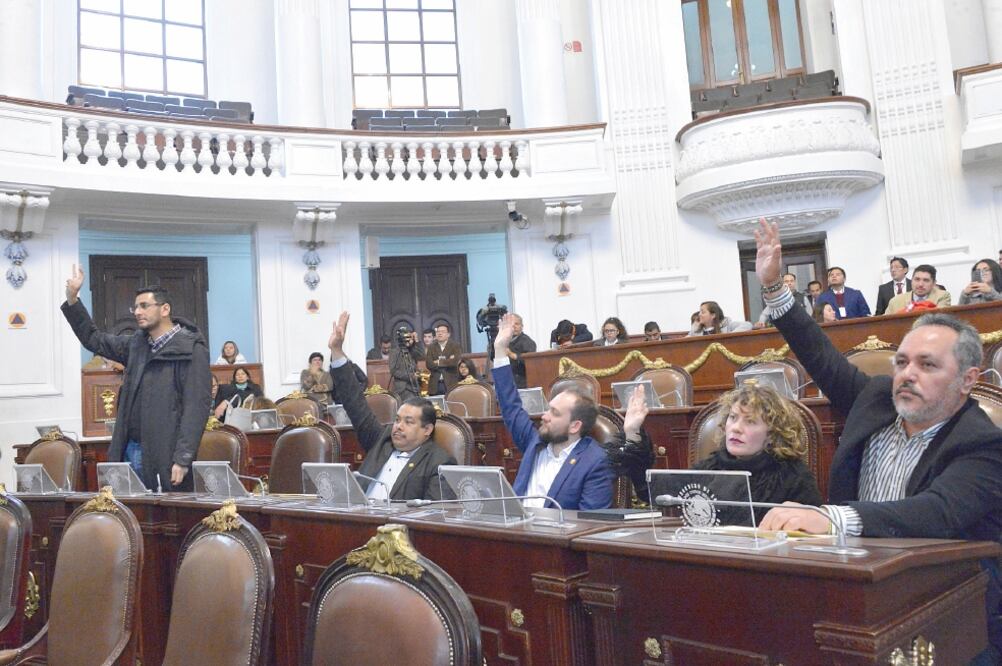 La bancada de Morena votó en contra de la solicitud del diputado del PRD Jorge Gaviño de abordar la falta de combustible en la Ciudad de México. (ESPECIAL)