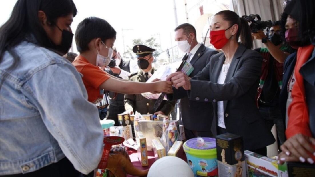 "Es mejor una cultura de paz": Sheinbaum y Rubalcava encabezan programa de desarme en Cuajimalpa
