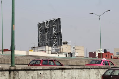 Ordena GDF colocar identificación a espectaculares