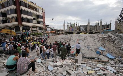 Se eleva a 659 cifra de muertos por sismo en Ecuador