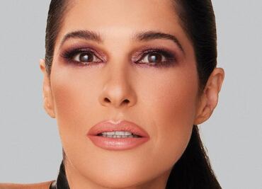 Martha Debayle luce el vestido floral que las mujeres de 50 amarán