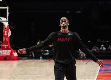 Jimmy Butler, estrella del Miami Heat, confesó que "mi jugador favorito es el Chicharito"