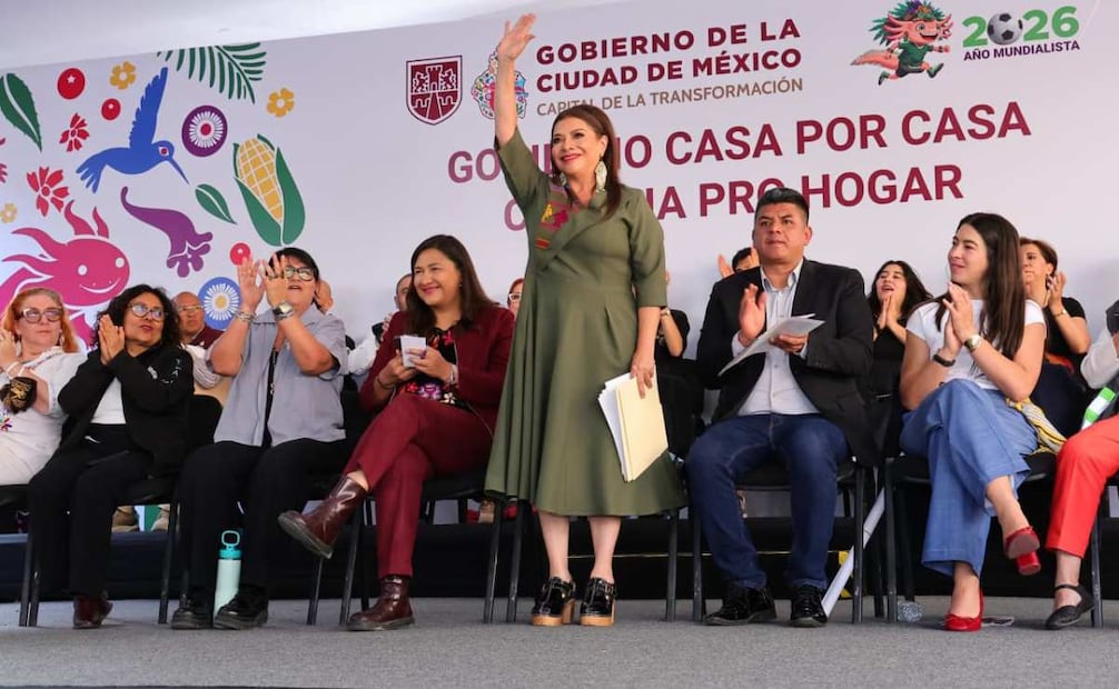 La mandataria estuvo acompañada de alcaldesa de Azcapotzalco, Nancy Núñez. Foto: Especial.