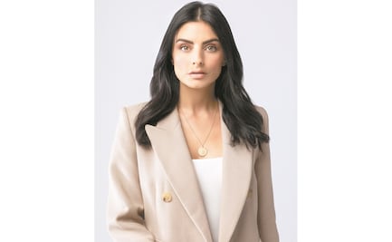 Aislinn Derbez abre la puerta de su creatividad en cuarentena