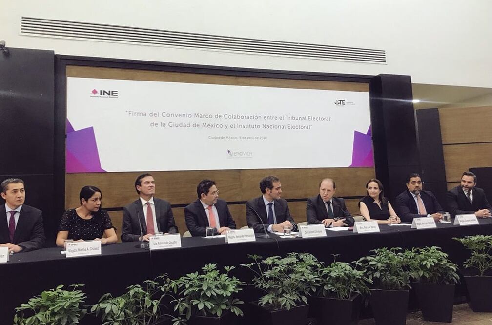 Los aspirantes a candidatos presidenciales independientes Jaime Rodríguez Calderón, Armando Ríos Piter y Pedro Ferriz de Con impugnaron ante el TEPJF la negativa del INE a otorgarles el registro como abanderados (Foto: tomada de Twitter @MarcoBanos)