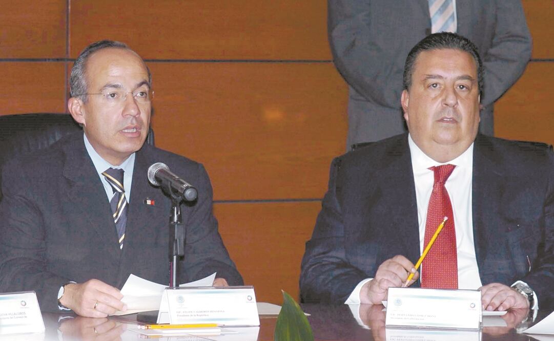 El exsecretario de Gobernación Fernando Gómez Mont (der.) es señalado de desviar recursos a firmas de Genaro García Luna. Foto: ARCHIVO EL UNIVERSAL