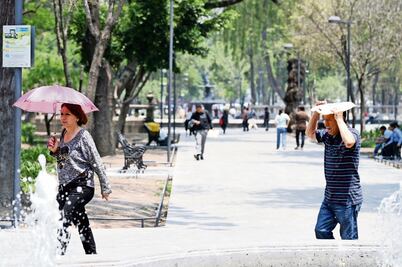 Las altas temperaturas derriten a los capitalinos