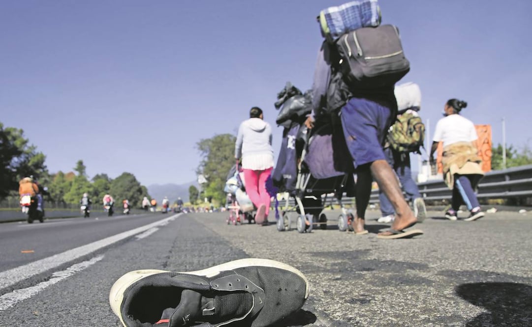 Uno de los dictámenes aprobados fue garantizar al personal del INM herramientas tecnológicas en la vigilancia de entrada y salida de nacionales y extranjeros. Foto: Archivo/ EL UNIVERSAL.