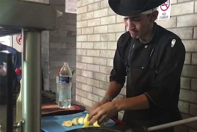 Víctima de #LordMaestroLimpio y #LadyBat dice no a violencia