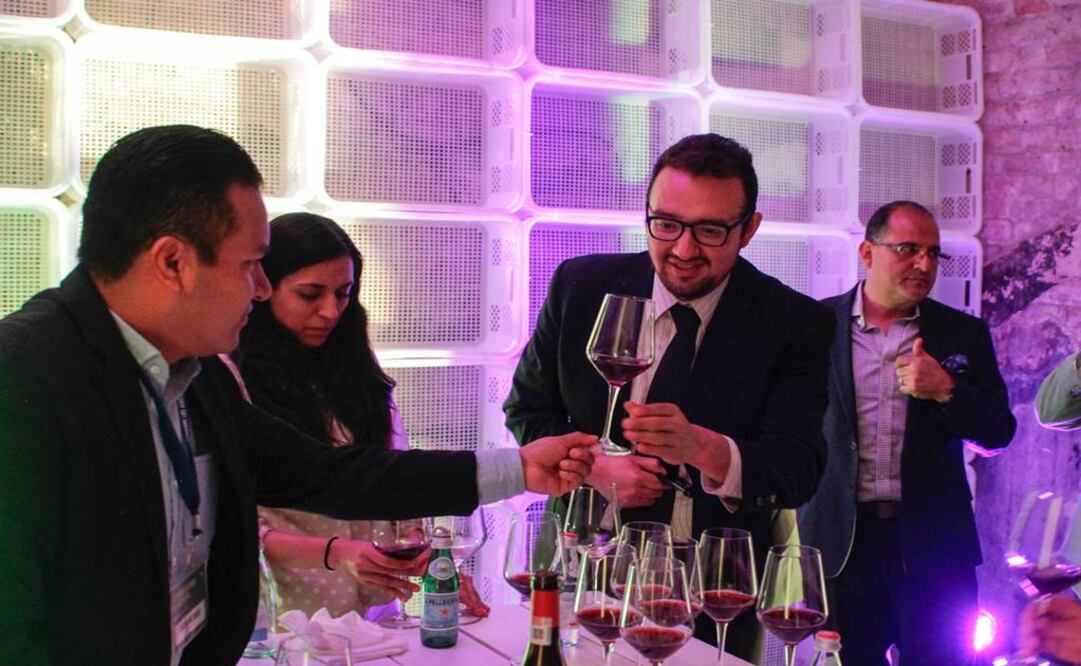 Foto: CORTESÍA / Más de 40 bodegas californianas presumieron sus vinos con expertos de vino en México