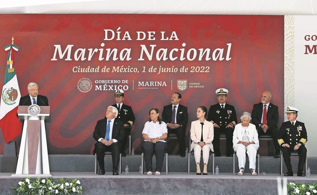 El presidente Andrés Manuel López Obrador presidió el Día de la Marina Nacional. Foto: DIEGO SIMÓN SÁNCHEZ/ EL UNIVERSAL